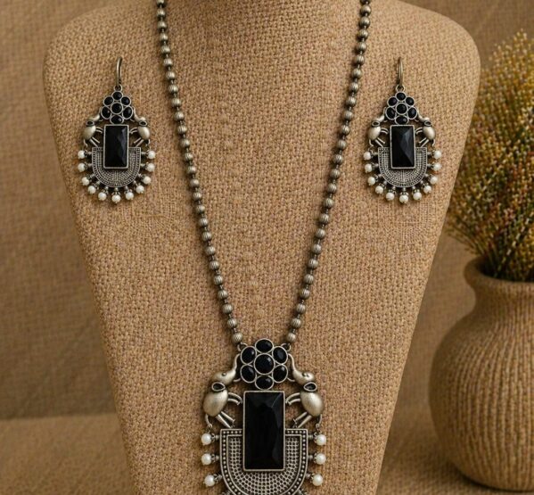 Black Stone Tribal Pendant Necklace Set
