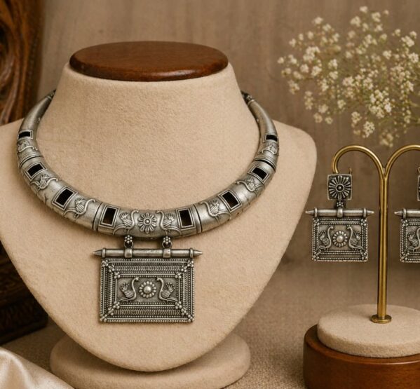Classic Tribal Engraved Choker Set
