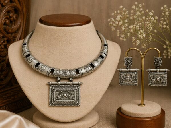 Classic Tribal Engraved Choker Set