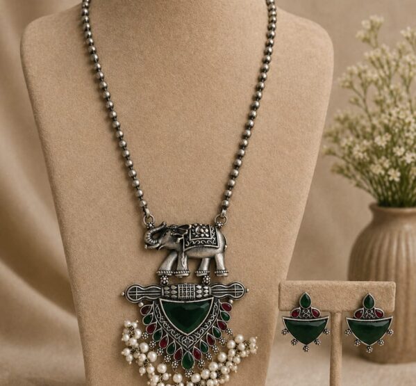 Elephant Heritage Pendant Set