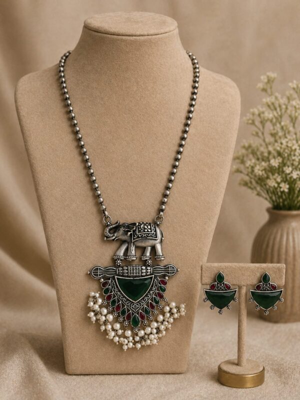 Elephant Heritage Pendant Set