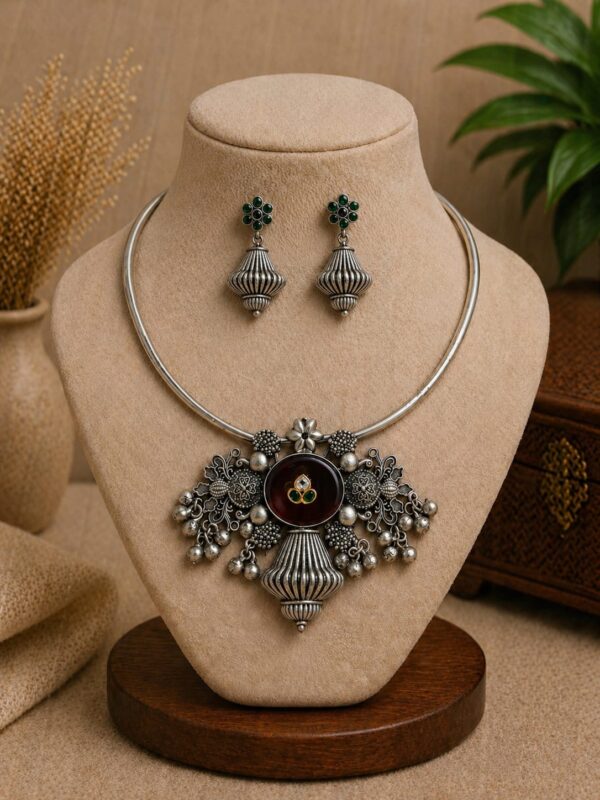 Maroon Stone Floral Hansli Necklace Set