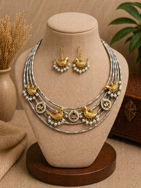 Peacock Pearl Layered Necklace Set