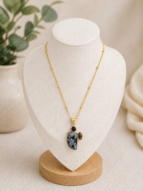 Snowflake Stone Pendant Necklace