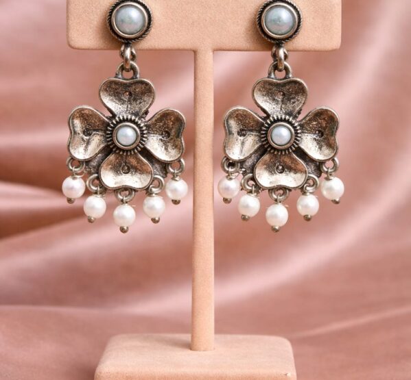 Pearl Bloom Floral Earrings