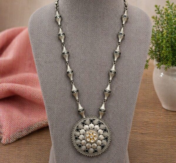 Classic Floral Pendant Long Necklace