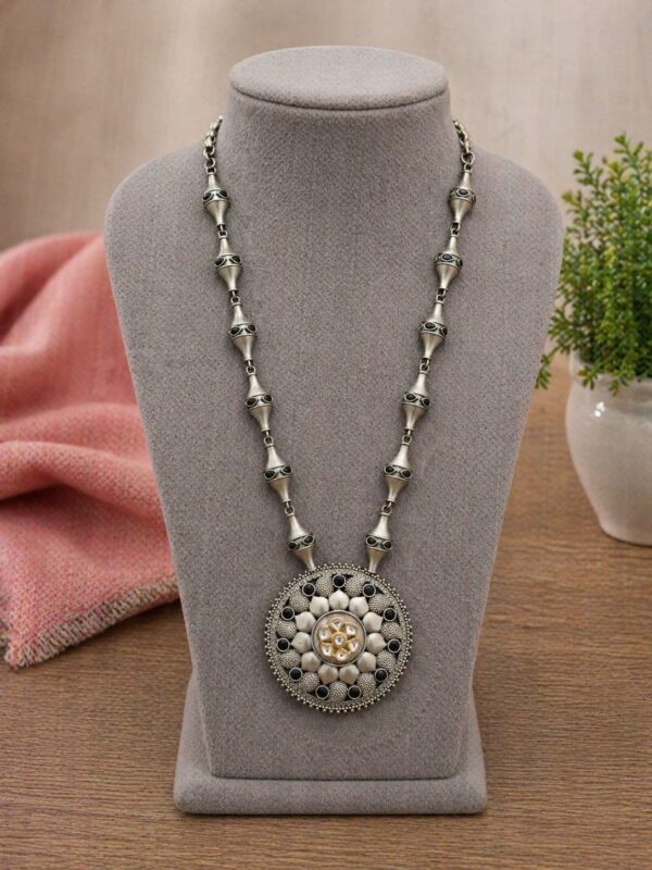 Classic Floral Pendant Long Necklace