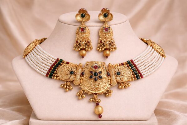 Royal Antique Temple Pearl Choker Set