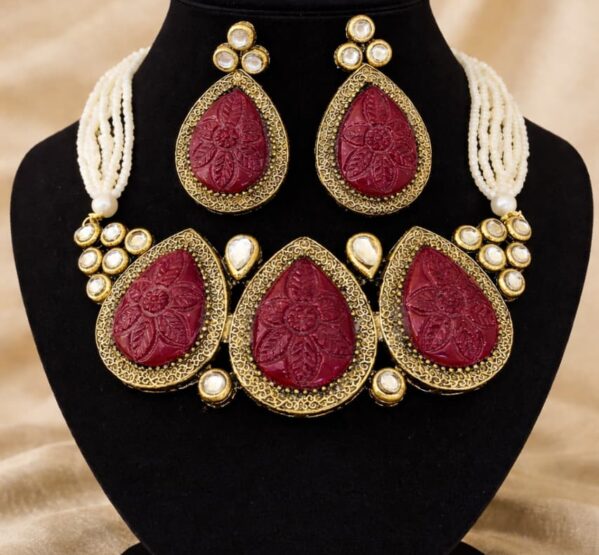 Antique Carved Drop Choker Set