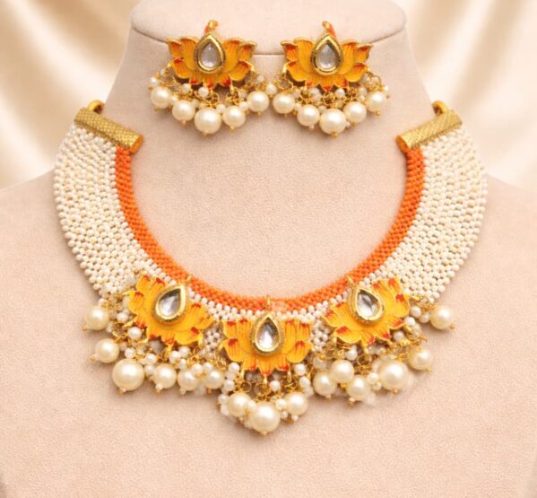 Floral Pearl Choker Set