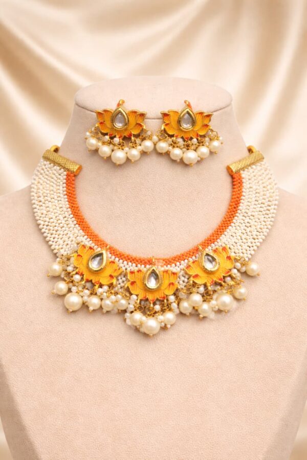 Floral Pearl Choker Set