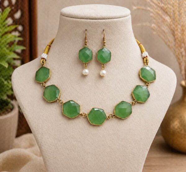 Monalisa Glow Statement Necklace Set