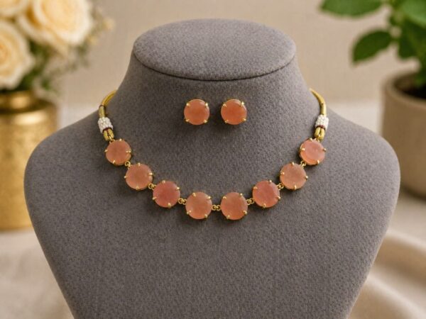 Peach Glow Stone Choker Se
