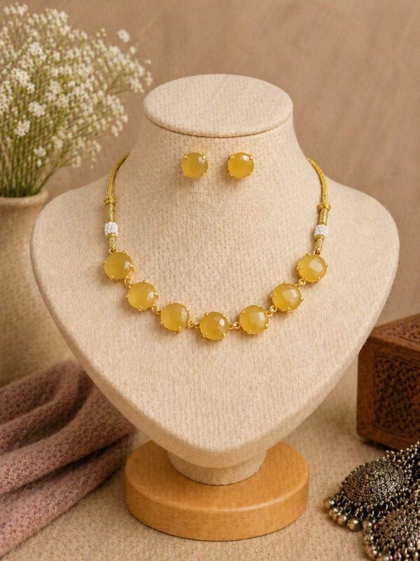 Golden Honey Stone Choker Set