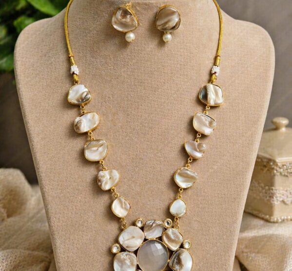 Mother of Pearl Designer Necklace Set