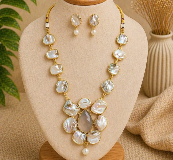 Mother of Pearl Designer Necklace Set