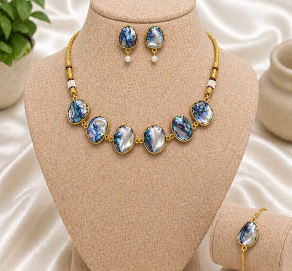 Ocean Aura Mother of Pearl Necklace Set