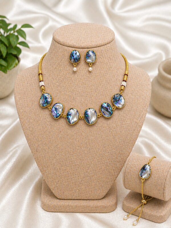 Ocean Aura Mother of Pearl Necklace Set