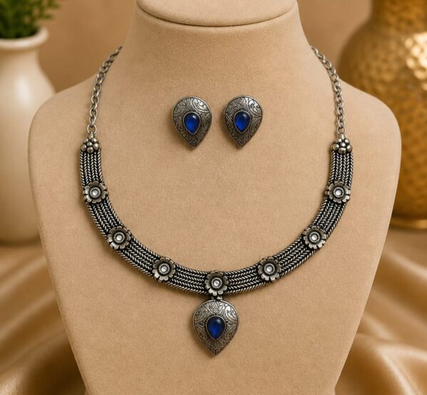 German Silver Blue Stone Pendant Necklace Set