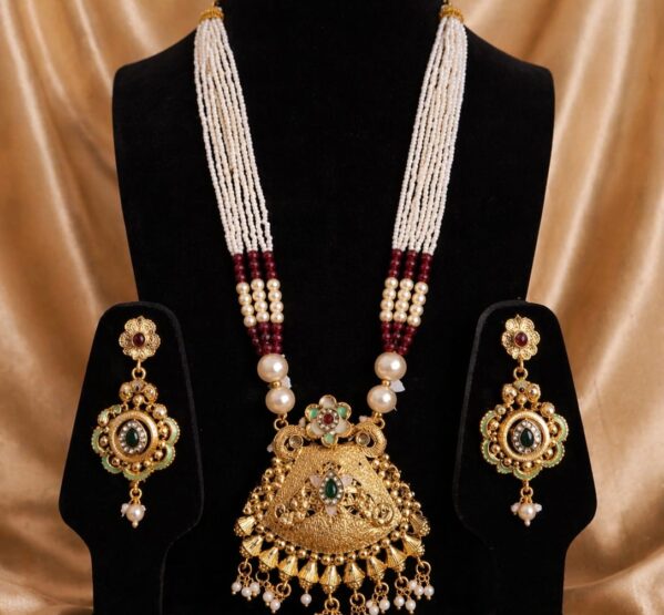 Temple Pearl Heritage Long Necklace Set