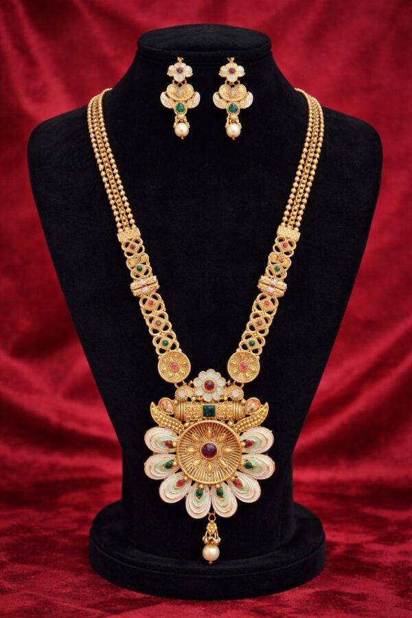 Padmika Royal Pendant Necklace Set