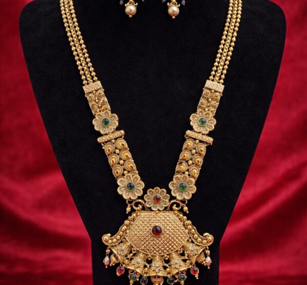 Meher Gul Heritage Pendant Necklace Set