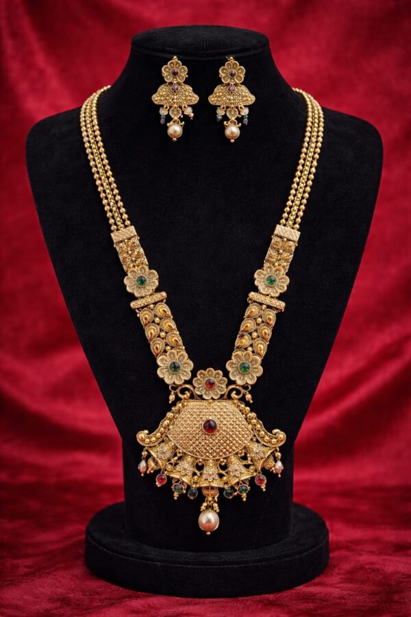Meher Gul Heritage Pendant Necklace Set