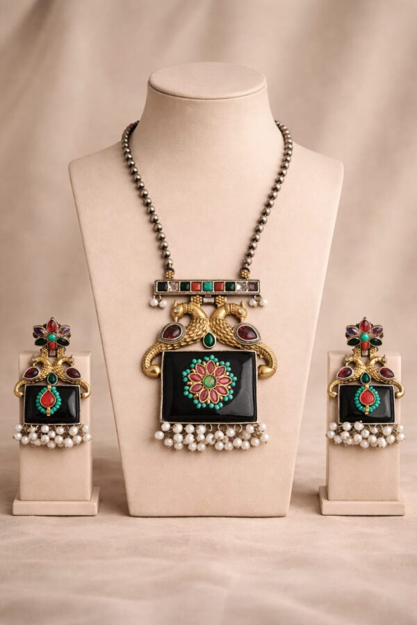 Royal Noir Peacock Statement Set